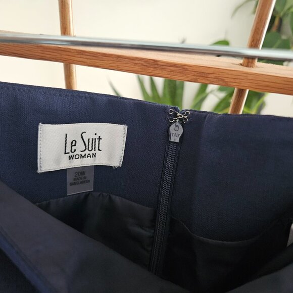 NWT Le Suit Plus Size Shawl-Collar Skirt Suit - Indigo + Vanilla Ice Navy Blue - Picture 7 of 11